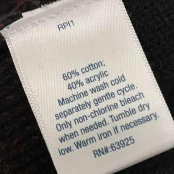 NWT Urban Pipeline Men's Red Gray Hoodie Sweater Size S MSRP $50 - Picture 3 of 5